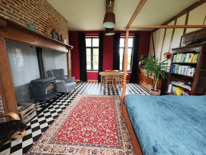 Verchin Chambre Spacieuse Avec Vue Sur Clocher 아파트 외부 사진